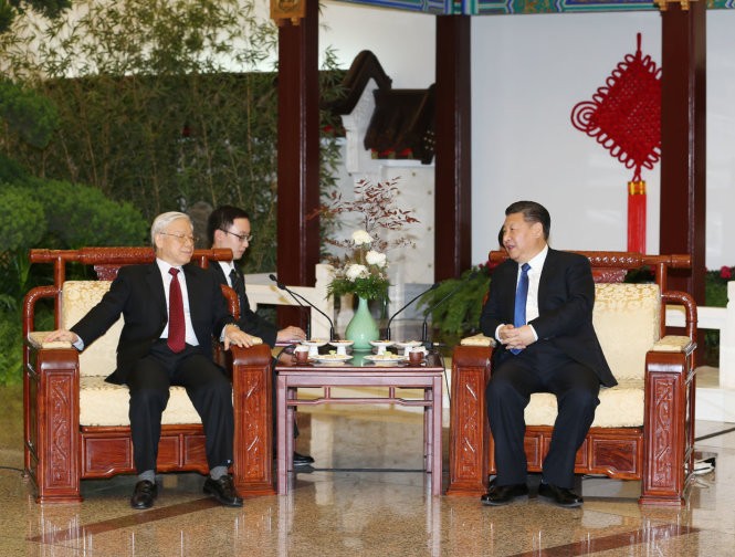 Tổng B&iacute; thư, Chủ tịch Trung Quốc Tập Cận B&igrave;nh chủ tr&igrave; Tiệc tr&agrave; ch&agrave;o mừng Tổng B&iacute; thư Nguyễn Ph&uacute; Trọng, th&aacute;ng 1/2017 tại Bắc Kinh. Ảnh: TTXVN