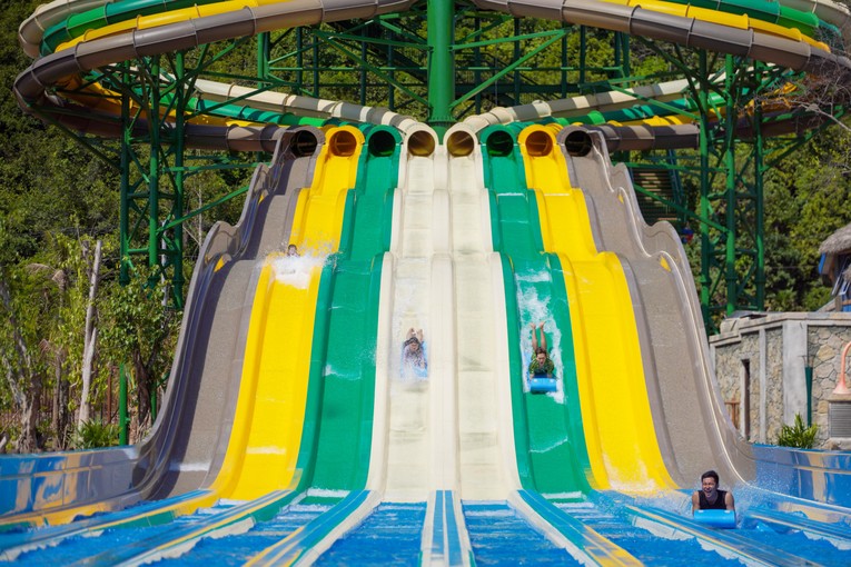 Tổ hợp giải tr&iacute; Sun World Hon Thom mang đến những trải nghiệm &ldquo;vui qu&ecirc;n lối về&rdquo; cho du kh&aacute;ch