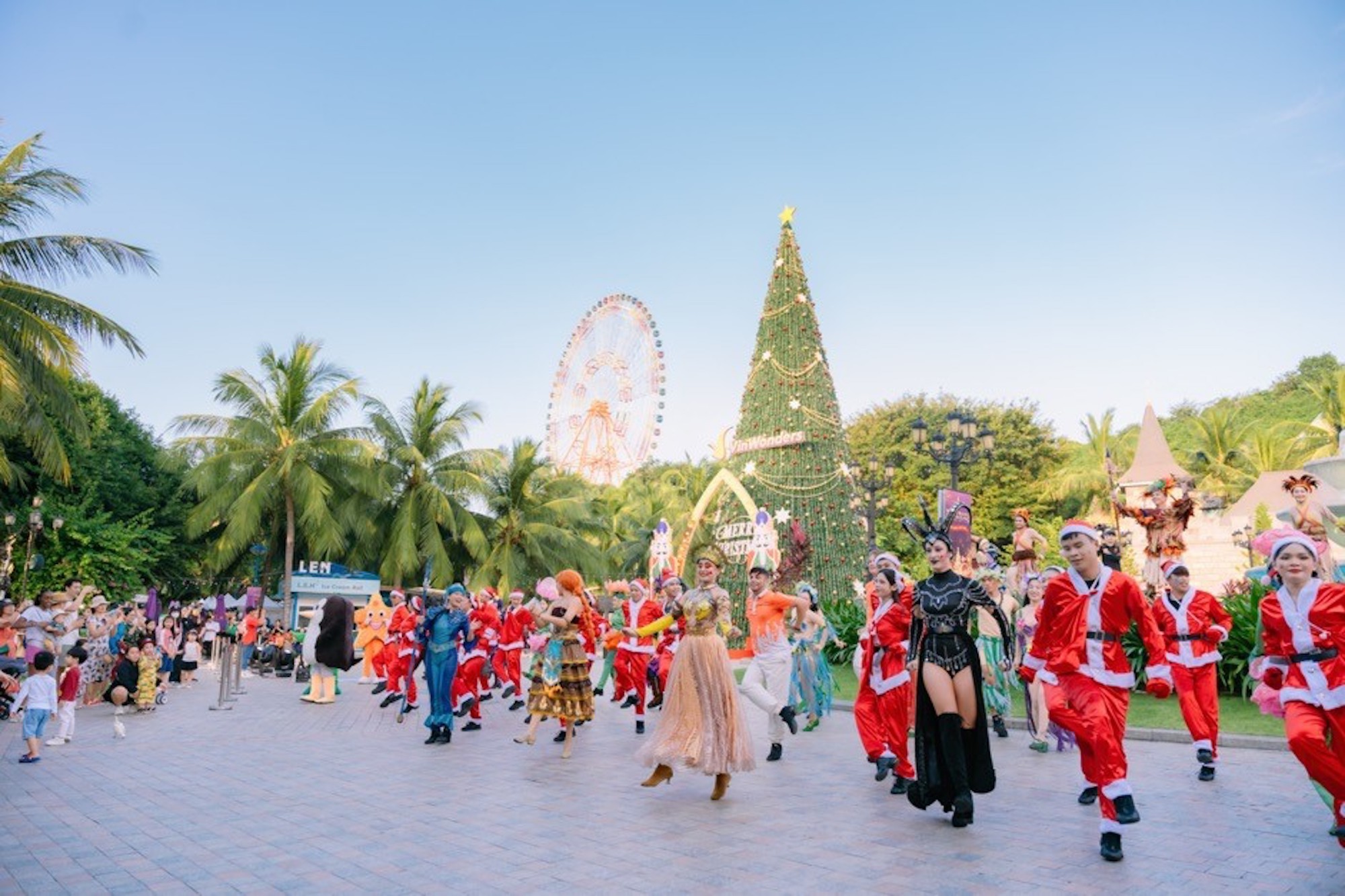 Li&ecirc;n ho&agrave;n show thực cảnh nghệ thuật chủ đề Gi&aacute;ng sinh.