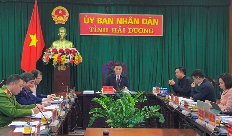 Chủ tịch UBND tỉnh Hải Dương Triệu Thế H&ugrave;ng chủ tr&igrave; phi&ecirc;n họp thường kỳ UBND tỉnh th&aacute;ng 12 ( lần 5).