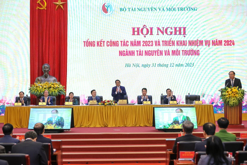 To&agrave;n cảnh Hội nghị tổng kết c&ocirc;ng t&aacute;c năm 2023, triển khai phương hướng, nhiệm vụ c&ocirc;ng t&aacute;c năm 2024 của ng&agrave;nh t&agrave;i nguy&ecirc;n v&agrave; m&ocirc;i trường. Ảnh: VGP